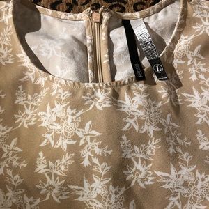 Short sleeve Kenzie top.